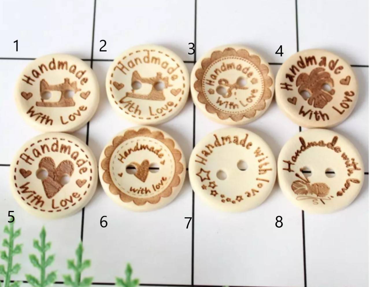 G104 Gombík drevený Handmade  2,0 cm