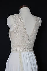 Šaty - Svadobné šaty z bavlnenej kajky so širokým pásom a závojom - 12520450_