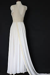 Šaty - Svadobné šaty z bavlnenej kajky so širokým pásom a závojom - 12520453_