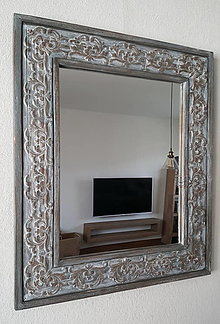 Zrkadlá - Zrkadlo vzor 1  (výška 80 cm, dĺžka 68 cm, hrúbka 2,5 cm, šírka rámu 12 cm) - 12522014_