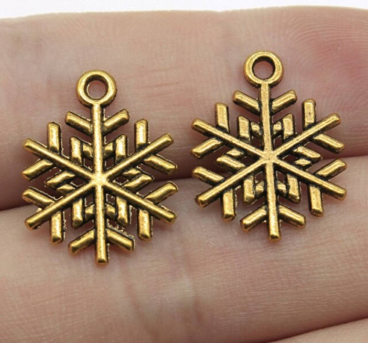 PR104 Prívesok strieborný snehová vločka 1,5 cm (Zlatá)
