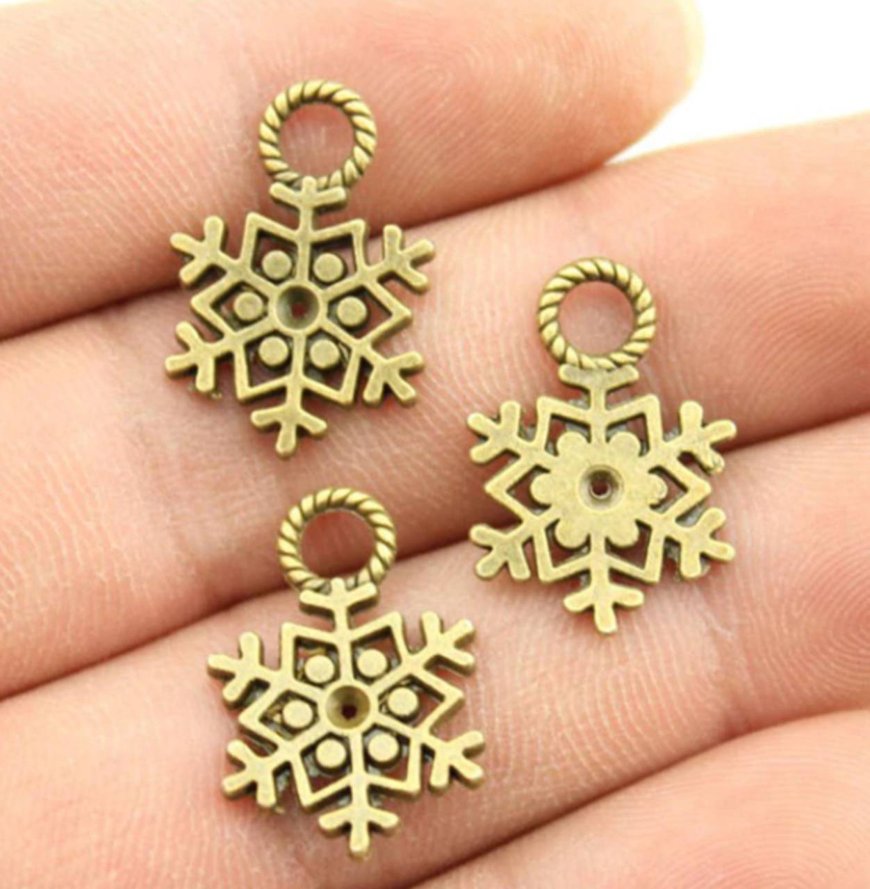 Prívesok vianočný VLOČKA 1,5 x 2 cm