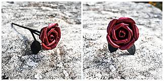 Dekorácie - Malá ruža s listami - 12537612_