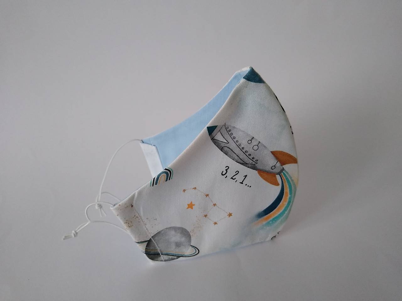 Dizajnové rúško 3-2-1 štart svetlé výberová bavlna dvojvrstvové tvarované