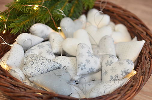 Dekorácie - Srdiečka vianočné strieborné - 12556511_