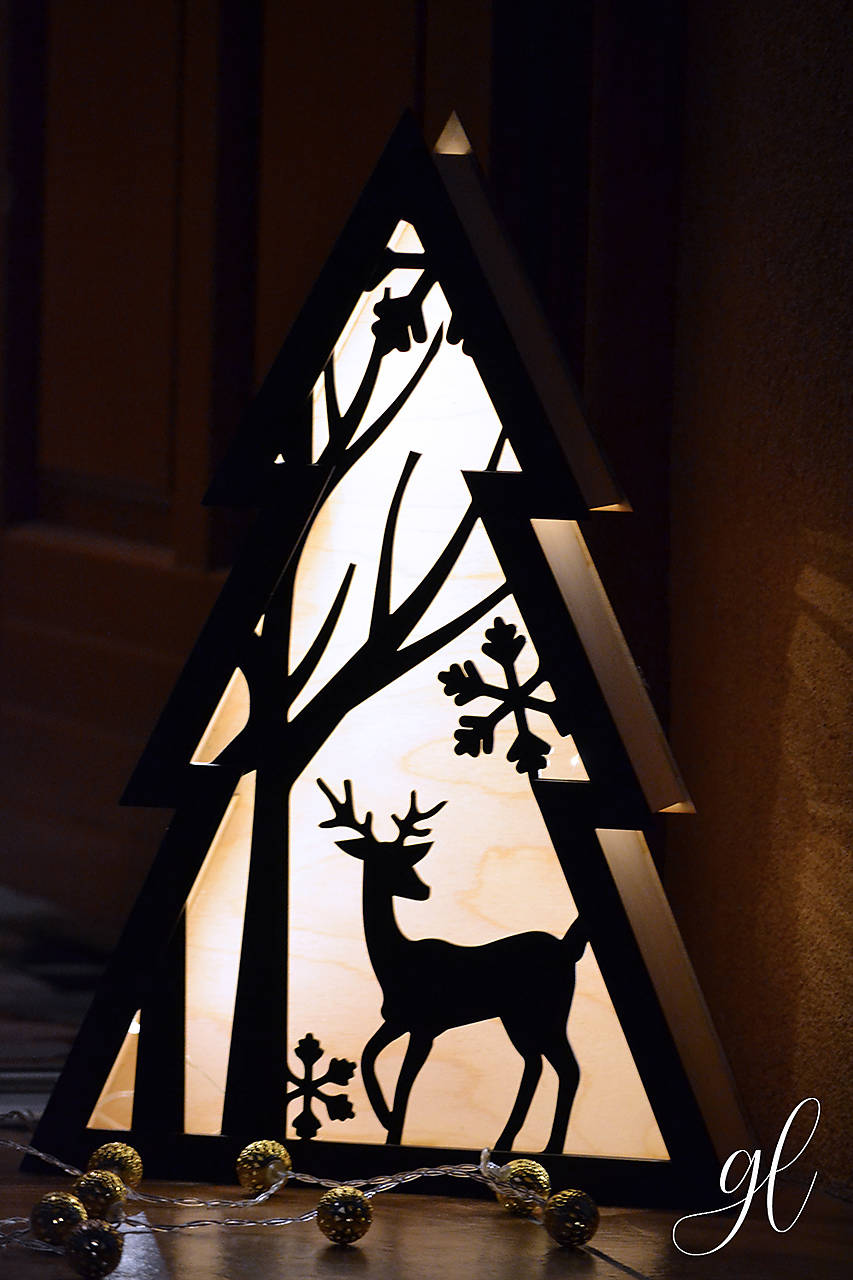 Drevený stromček s podsvietením 