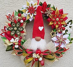Dekorácie - Vianočný veniec v tradičných farbách, škriatok, srdiečko alebo anjelik (Červený škriatok) - 12560669_