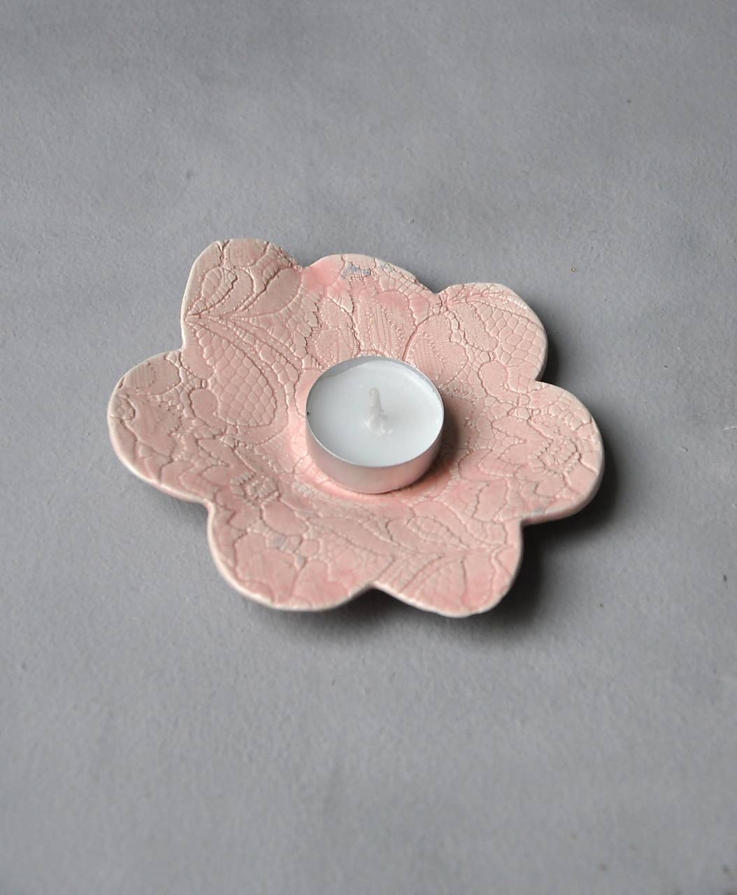 tanierik, podšálka , kvet čipka (M 14,5cm)