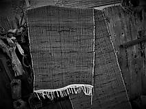 Úžitkový textil - Tkaný čierny koberec - 12558668_