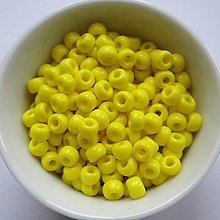 Korálky - Rokajl MIYUKI 6/0=4mm-round-5g (opaque yellow) - 12579300_