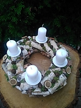 Dekorácie - prírodný adventný veniec z brezových drievok 30 cm so sviečkami   av6 - 12579433_