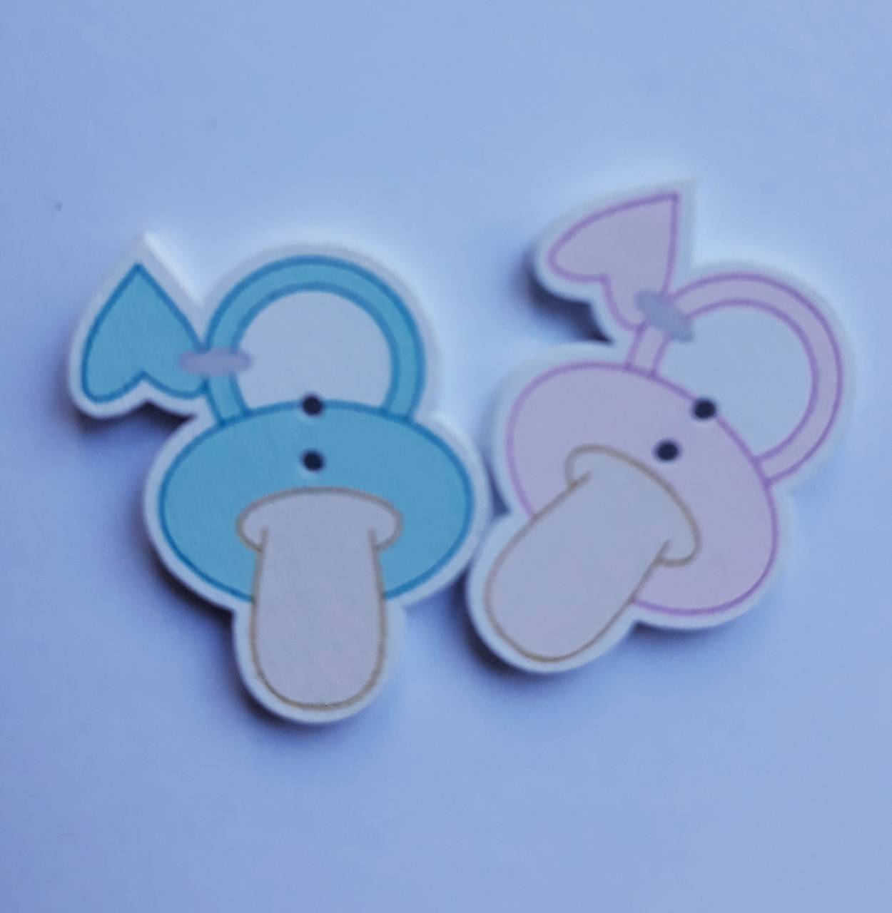 G104 Gombík drevený dudlík