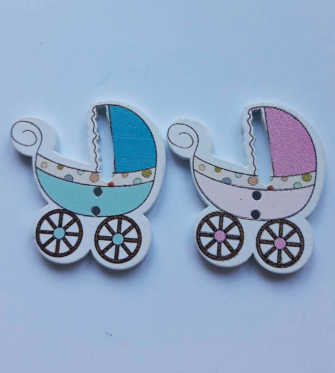 G104 Gombík drevený kočárik