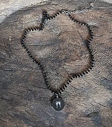 Náhrdelníky - Korálkový náhrdelník s medailónom - anjelské krídla - 12593482_