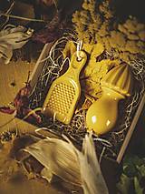 Príbory, varešky, pomôcky - Citrusovač a struhadlo na česnek v setu (Žltá) - 12603682_