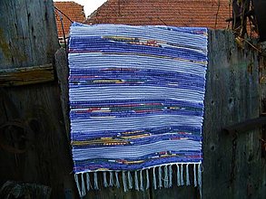 Úžitkový textil - Tkaný koberec fialový s pestrofarebnými pásmi - 12601438_