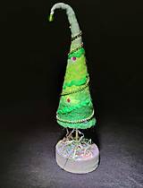Sochy - Plstený vianočný stromček mini - 12609996_