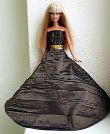 Hračky - Spoločenské šaty s kruhovou sukňou pre Barbie - 12615551_