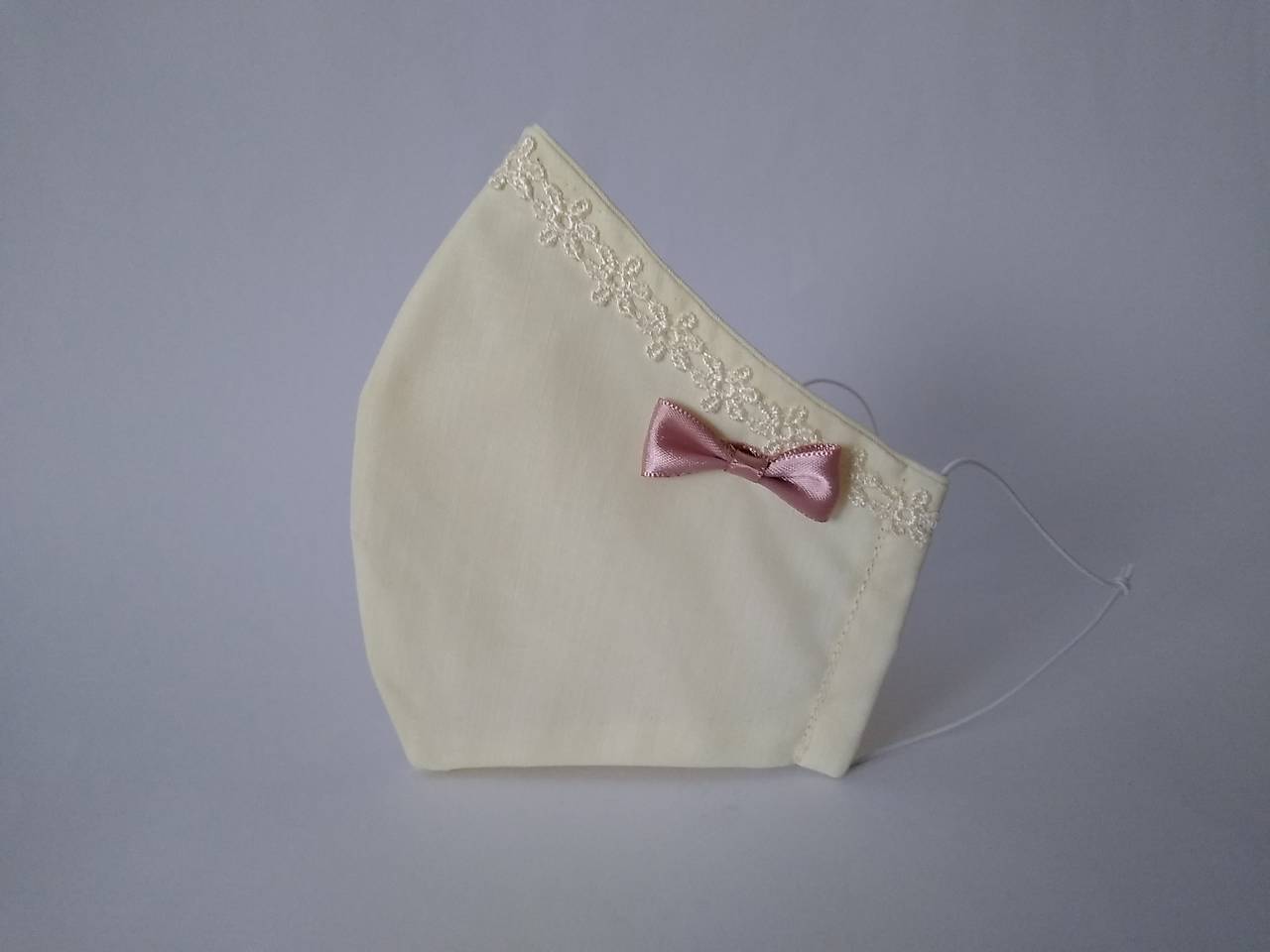 Dizajnové rúško vanila s mašličkou tvarované dvojvrstvové