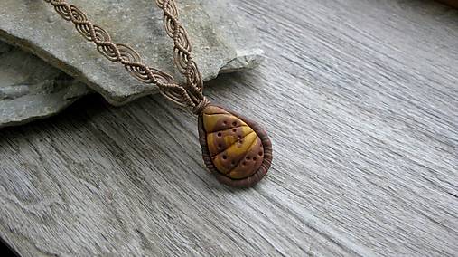 Náhrdelníky - Náhrdelník s mušľovým príveskom ORIGINÁL, č 3316 - 12622714_