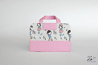 Detské tašky - Detský kufrík - pastelkovník Dievčatá v lese - 12627931_