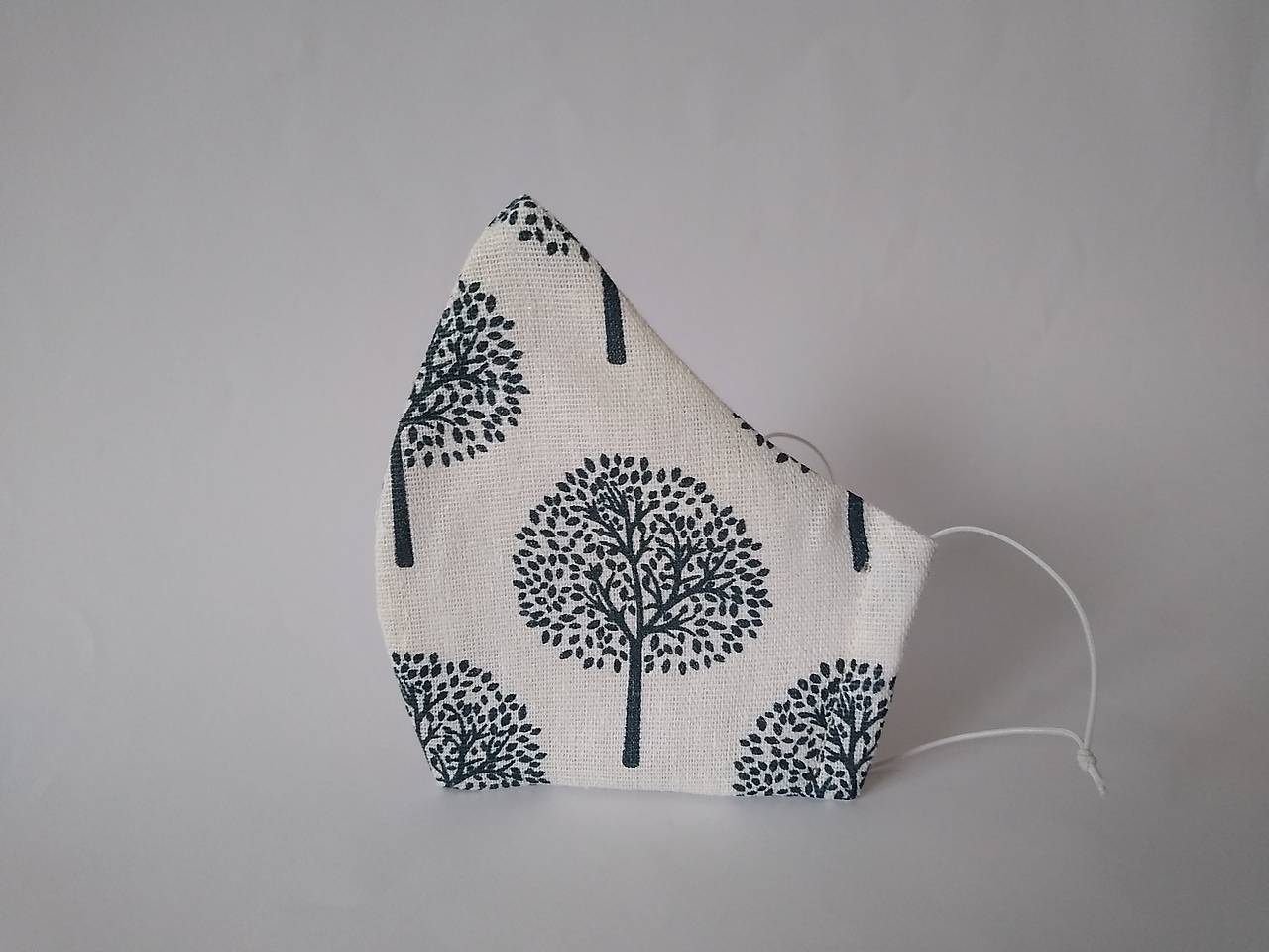 Dizajnové rúško strom tvarované dvojvrstvové