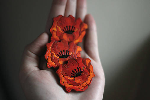 Brošne - Drevená maľovaná brošňa Divý mak - 12644161_