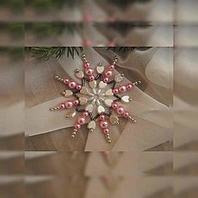 Dekorácie - Vianočné hviezdy so srdiečkami (ružová-fialový pás-umelé a kovové korálky) - 12649529_