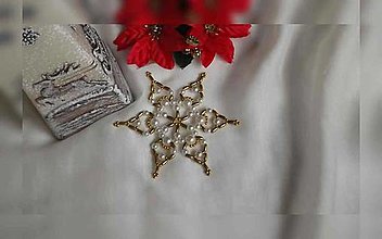 Dekorácie - Vianočná hviezda Trio - stredná (zlatá-biela - plastové korálky) - 12655166_