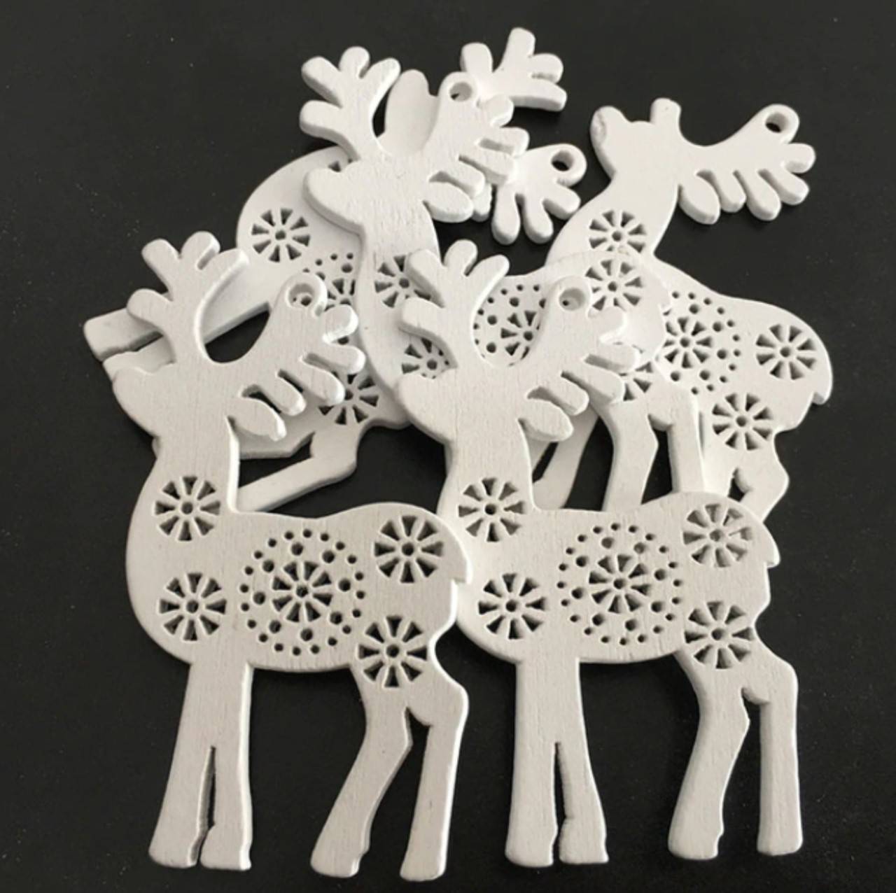 VY105 Výrez vianočný Jelenček 7,9 x 4,2 cm  (Biela)