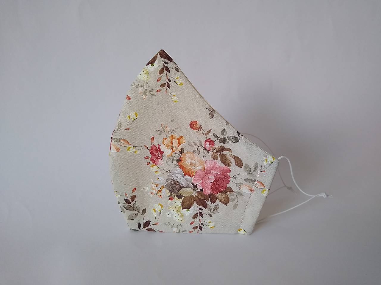 Dizajnové rúško Rosai béžové tvarované dvojvrstvové