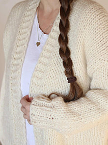 Svetre - Ručne pletený hrubý vlnený sveter CHUNKY OVERSIZED - 12673355_