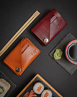 Pánske tašky - Kožená peňaženka OrigaMa (Červená (I)) - 12676718_