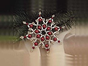Dekorácie - Vianočné hviezdy 8 cípové (bordová-biela - plastové a kovové korálky) - 12674650_