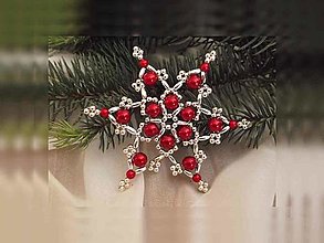 Dekorácie - Vianočné hviezdy 6 cípové (červená-strieborná - plastové a kovové korálky) - 12674909_