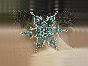 Dekorácie - Vianočné hviezdy 6 cípové (tyrkysová-strieborná - plastové a kovové korálky) - 12674919_