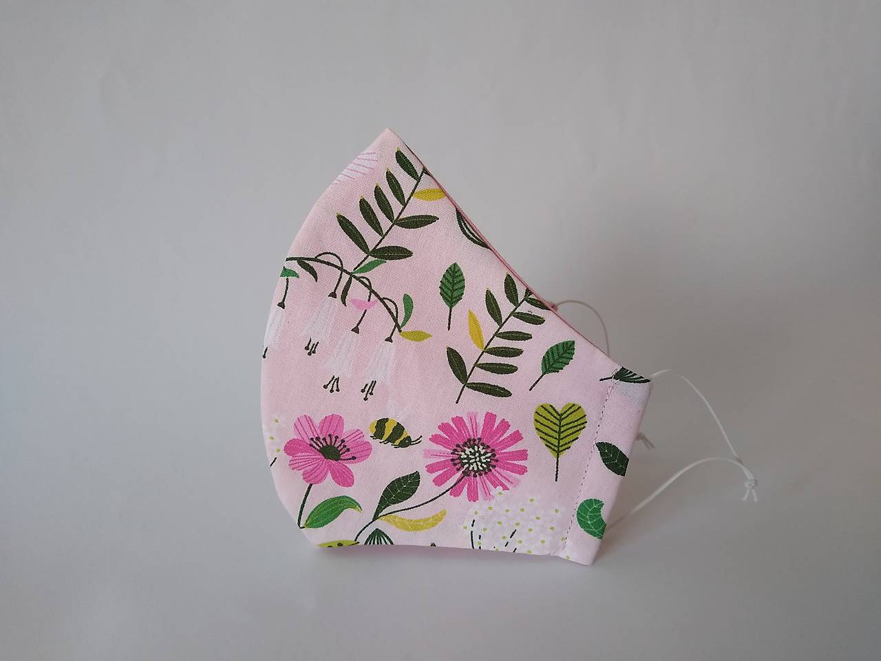 Dizajnové rúško život na lúke ružové tvarované dvojvrstvové