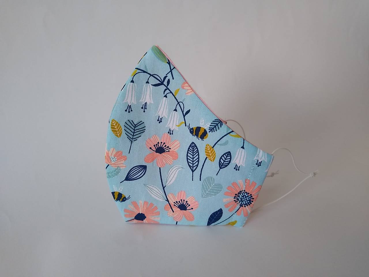 Dizajnové rúško život na lúke modré tvarované dvojvrstvové