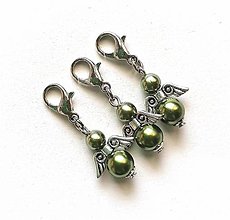 Kľúčenky - Prívesok perličkový anjelik malý (oliva) - 12686080_