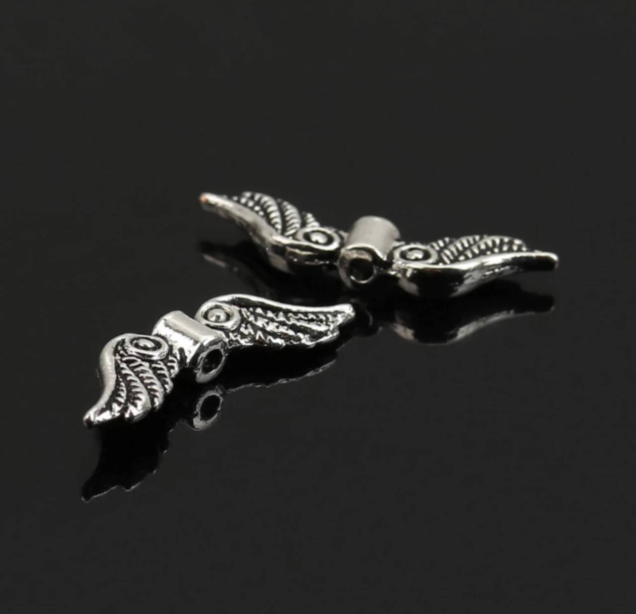 KK102 Korálka kovová anjelské krídla 2,3 x 0,7 cm