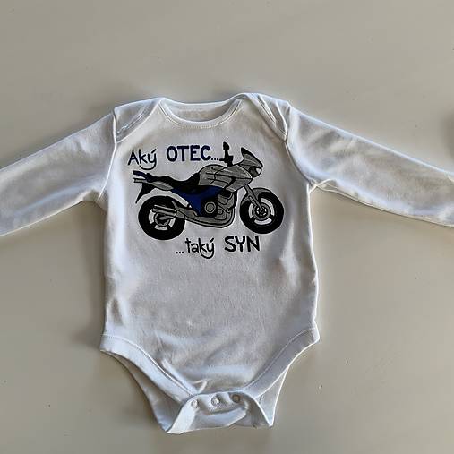 Maľované bodyčko s motorkou a nápisom: “Aký OTEC, taký SYN”