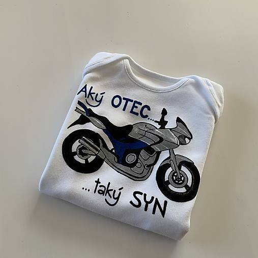 Maľované bodyčko s motorkou a nápisom: “Aký OTEC, taký SYN”