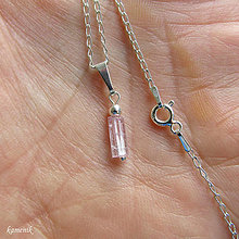 Náhrdelníky - Turmalín - růžový krystal (rubelit) - stříbrný přívěsek - 12689466_