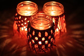 Svietidlá - Handmade makramé svietniky na čajové sviečky v marhuľovej farbe VINTAGE - 12693639_