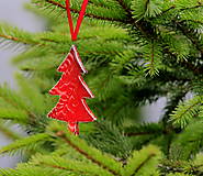 Dekorácie - Vianočná ozdoba stromček (Červená) - 12703801_