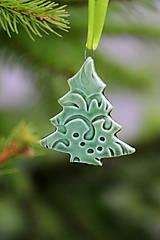 Dekorácie - Vianočná ozdoba stromček (zelená) - 12703920_