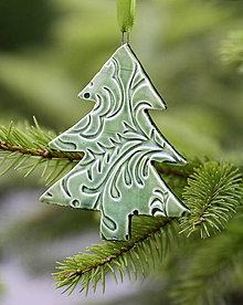 Dekorácie - Vianočná ozdoba stromček (zelená) - 12703854_