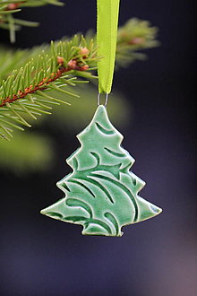 Dekorácie - Vianočná ozdoba stromček (zelená) - 12703945_