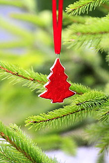 Dekorácie - Vianočná ozdoba stromček (Červená) - 12703953_