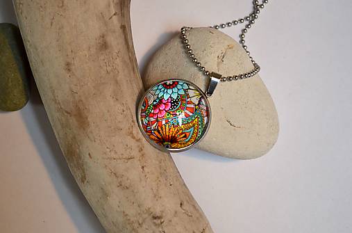 Náhrdelníky - Všude kolem spousta kvítí.... - 12707196_